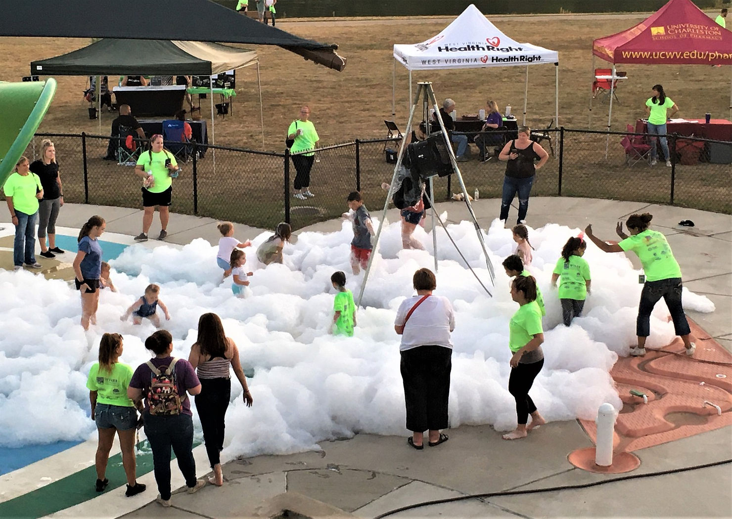 Charleston’s Glow Run 4 Recovery 5K: A Vibrant Celebration of Support